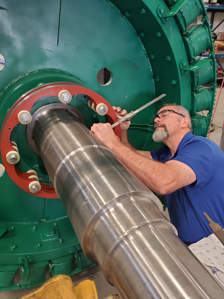 Technician making an electric motor repair Atlanta, GA